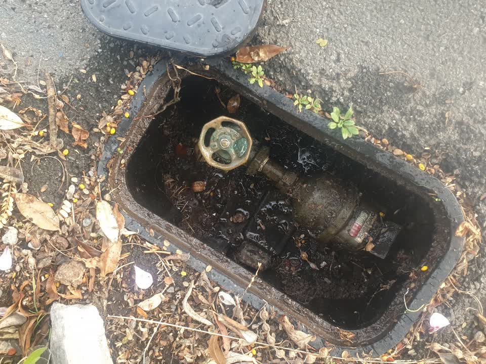 The photograph attached to this water supply report