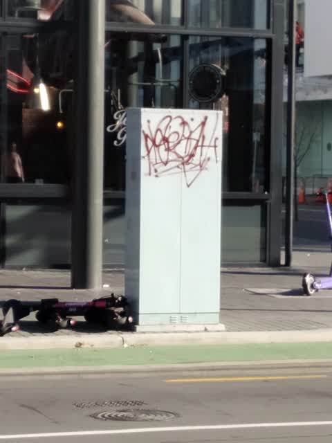 Graffiti, a report photo