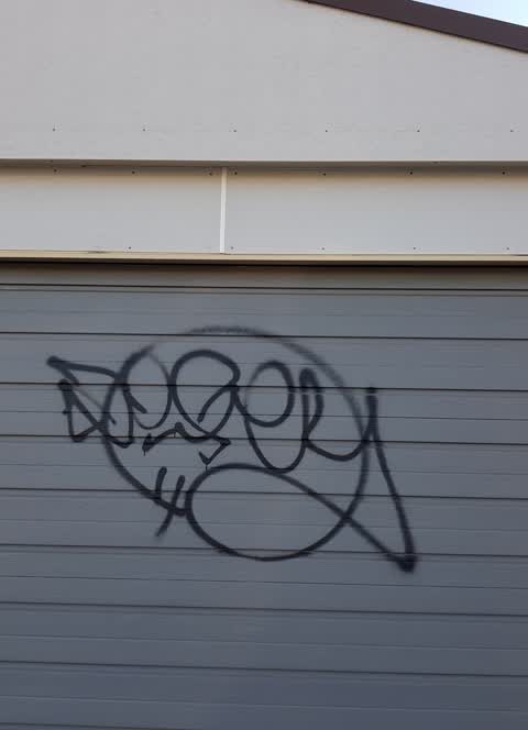 Graffiti, a report photo