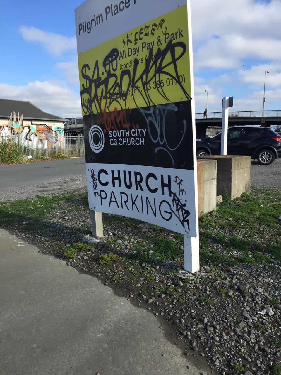 The photograph attached to this graffiti report