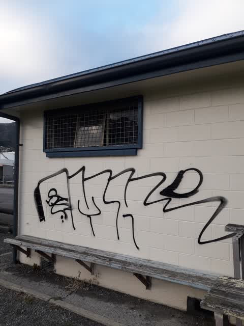 Graffiti, a report photo