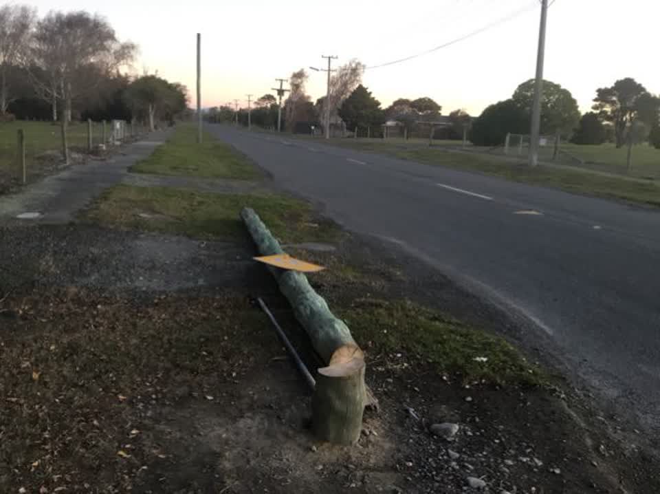 The photograph attached to this roading/streets report