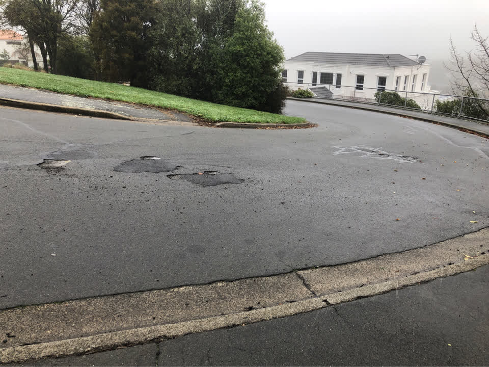 The photograph attached to this roading/streets report