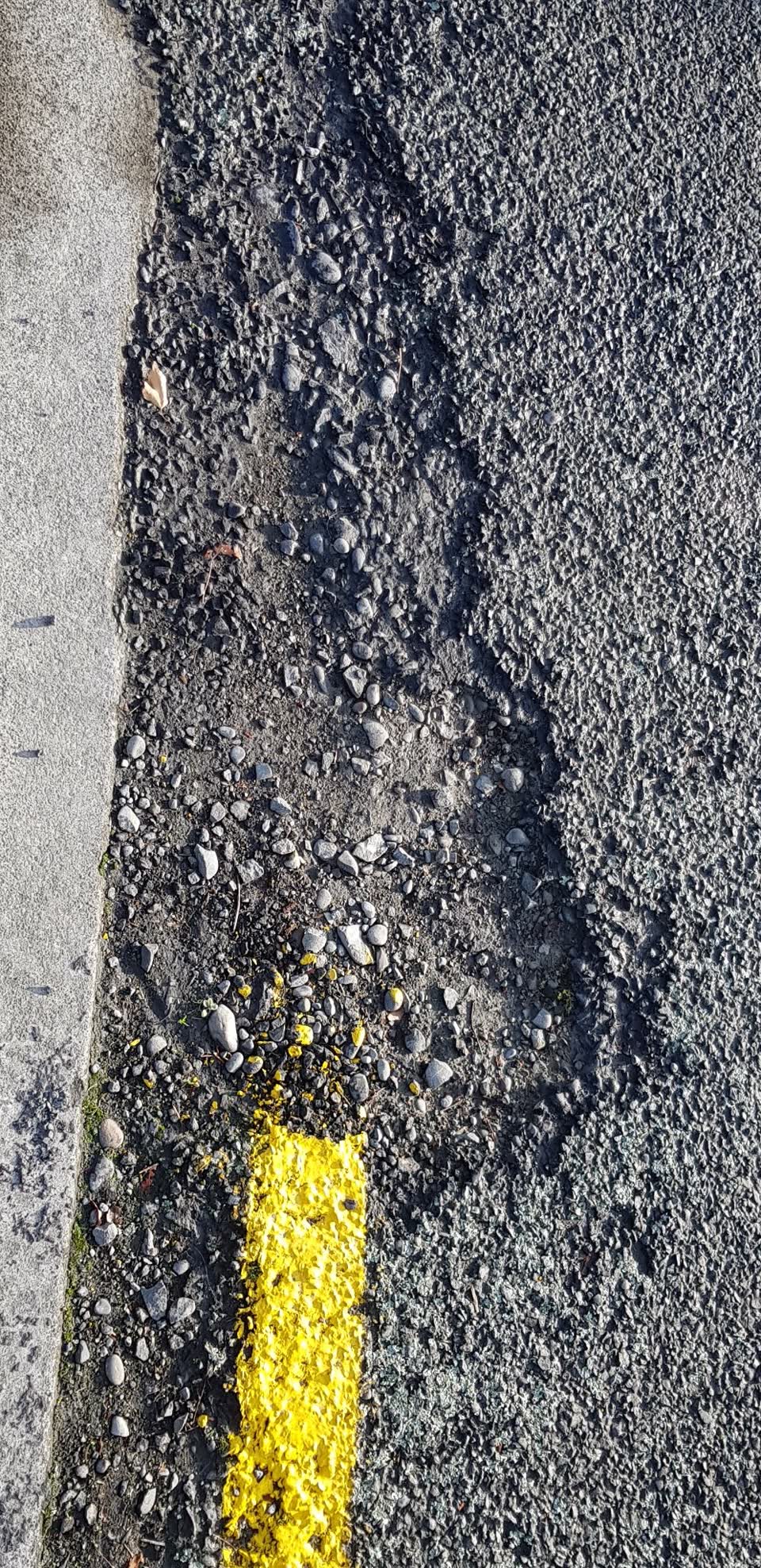 The photograph attached to this roading/streets report