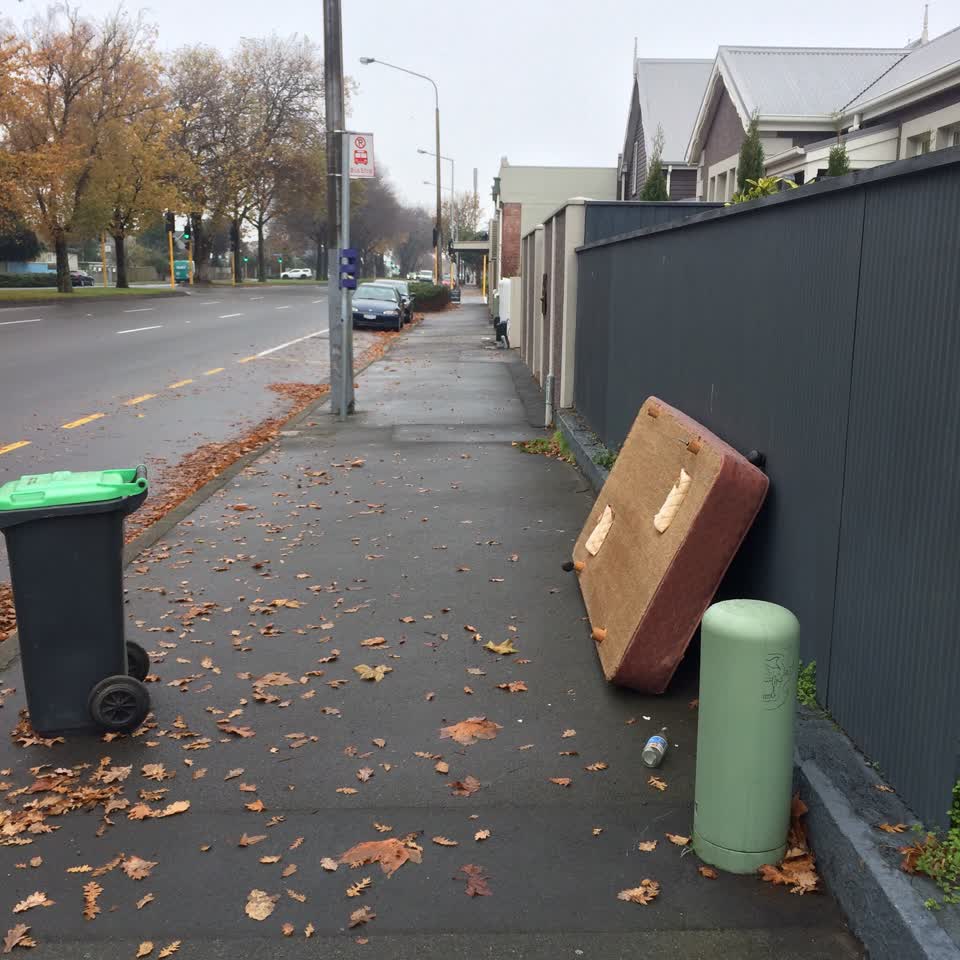 The photograph attached to this rubbish/recycling report