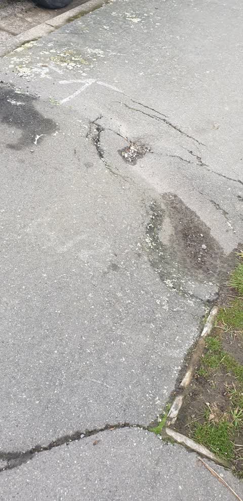Roading/Streets, a report photo