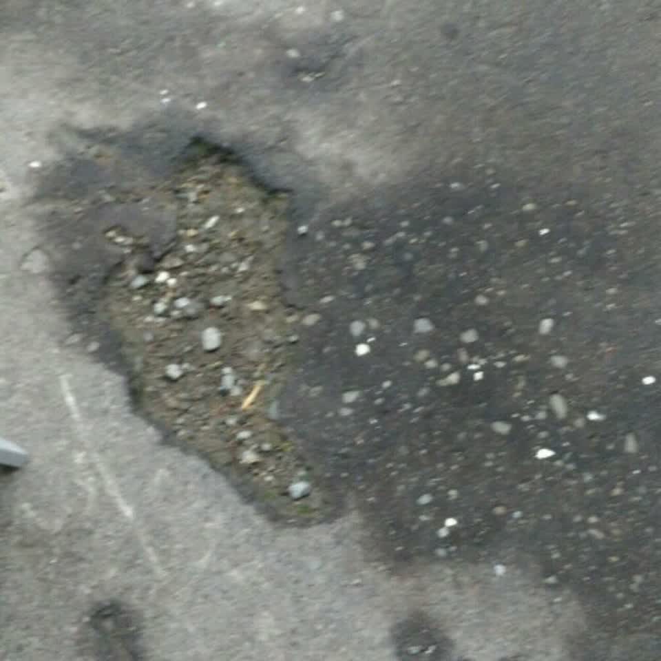 The photograph attached to this roading/streets report
