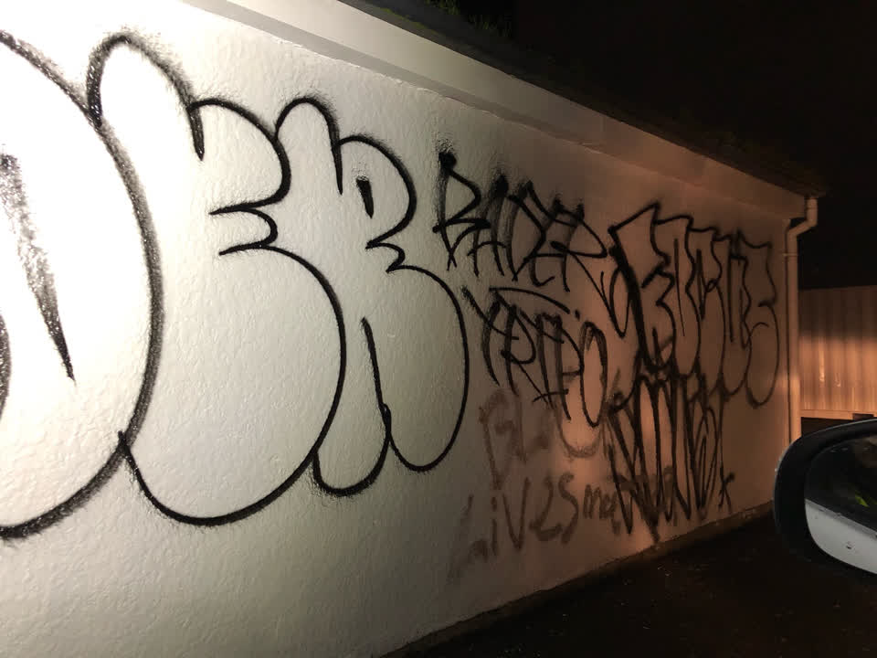 The photograph attached to this graffiti report