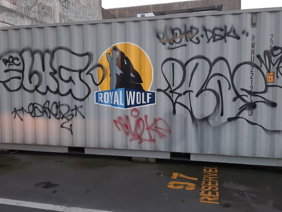 The photograph attached to this graffiti report