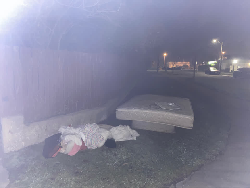 The photograph attached to this rubbish/recycling report