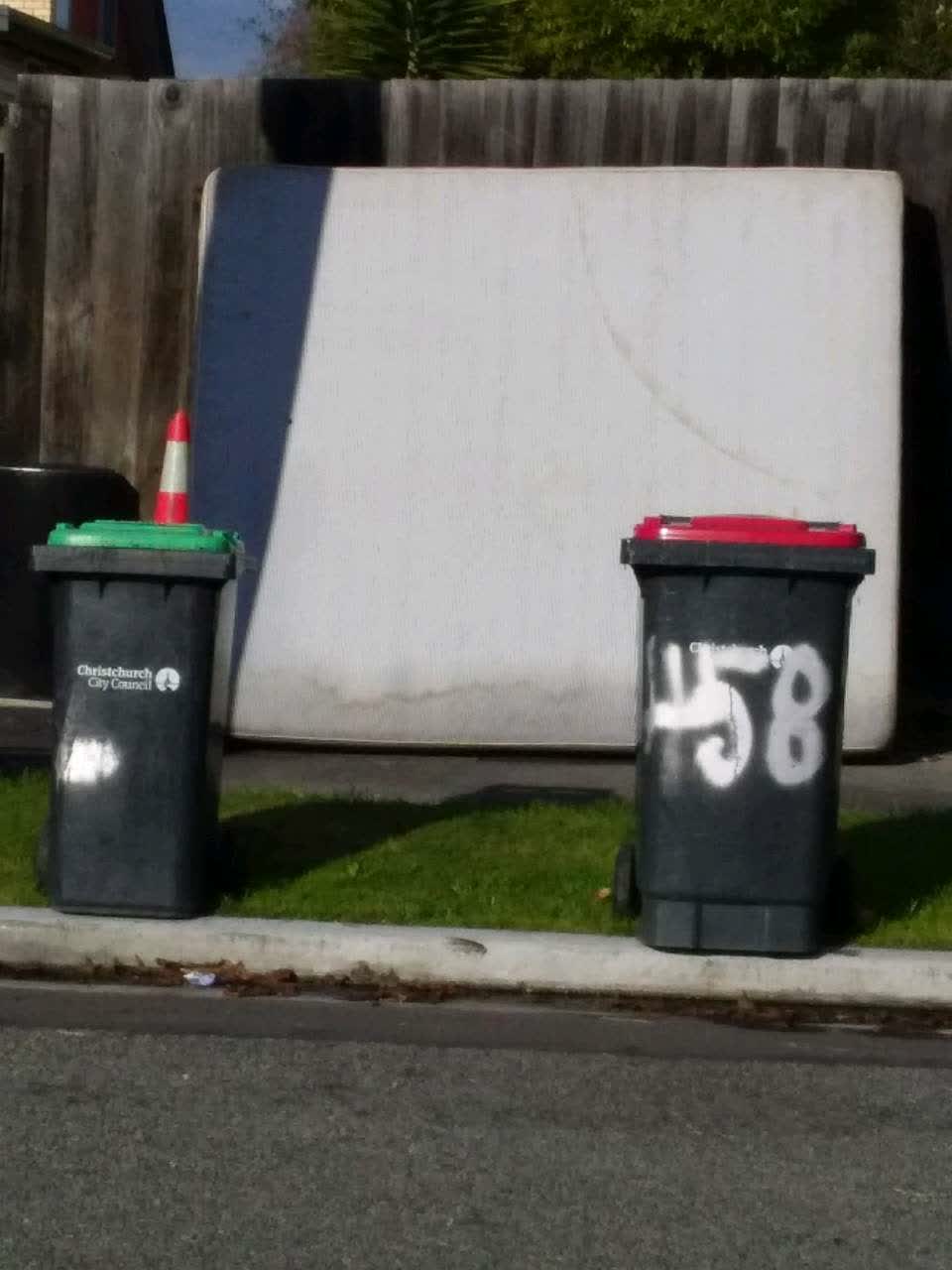 The photograph attached to this rubbish/recycling report