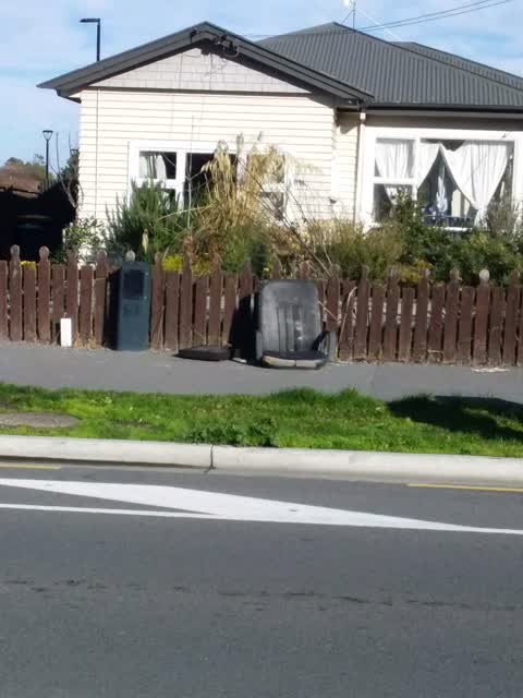 Rubbish/Recycling, a report photo