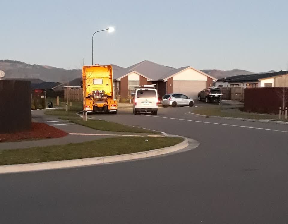 The photograph attached to this roading/streets report