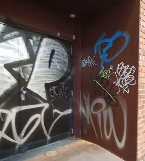 Graffiti, a report photo