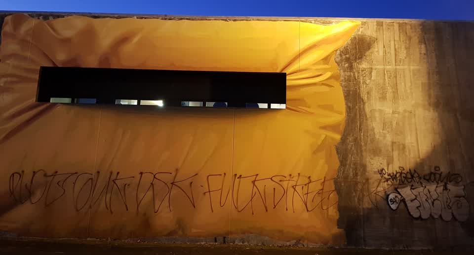 The photograph attached to this graffiti report