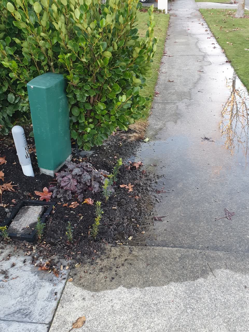 The photograph attached to this water supply report
