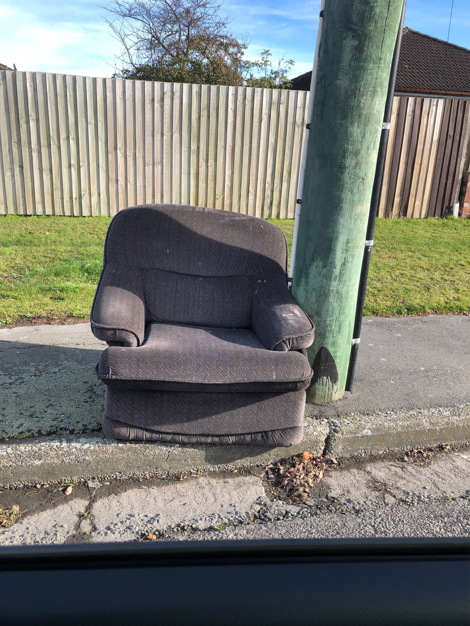 The photograph attached to this rubbish/recycling report