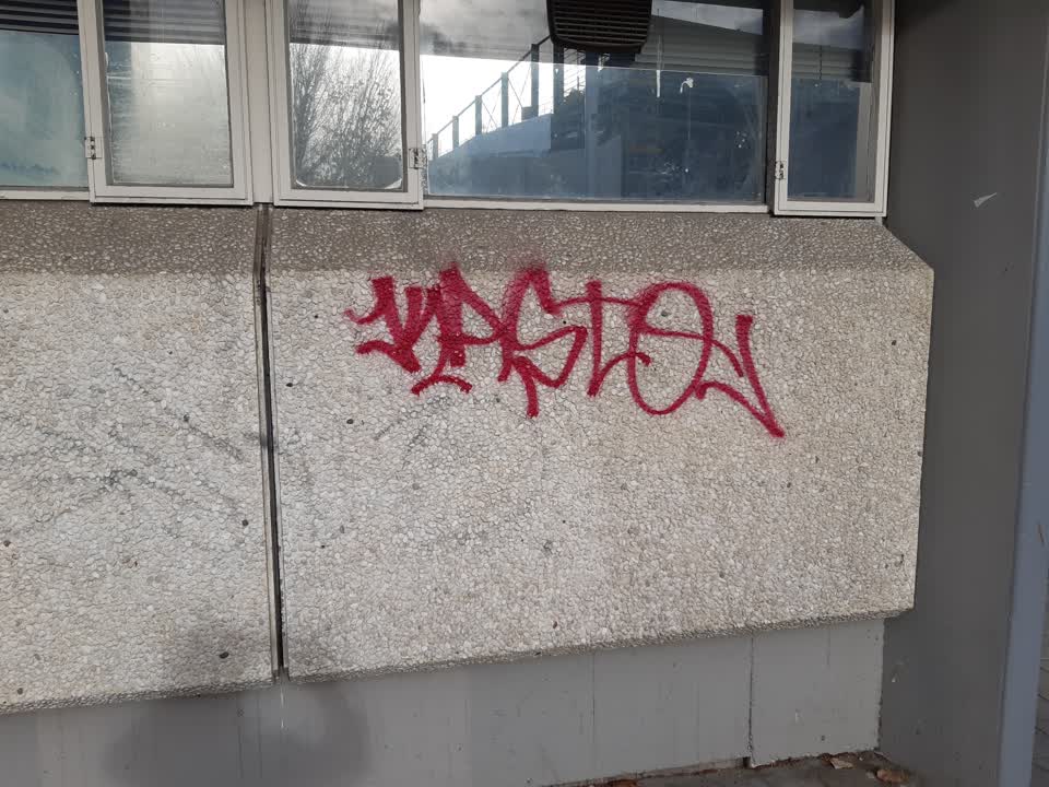 The photograph attached to this graffiti report