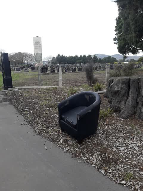 Rubbish/Recycling, a report photo