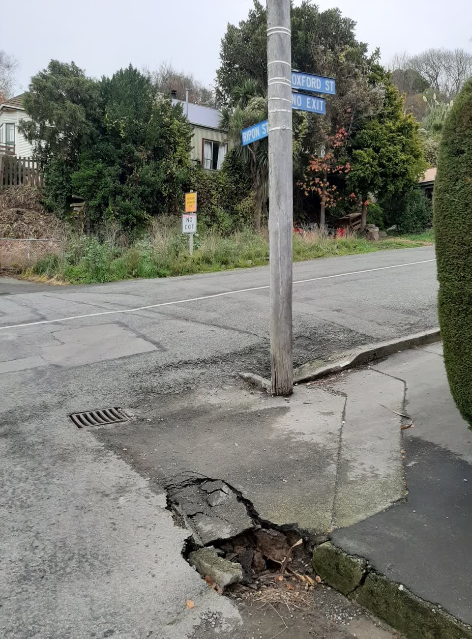 The photograph attached to this roading/streets report