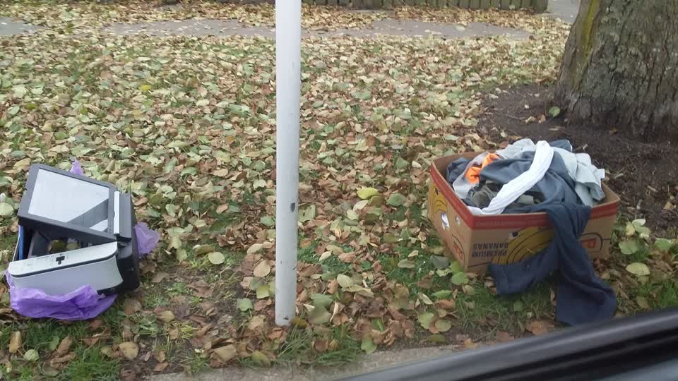 The photograph attached to this rubbish/recycling report