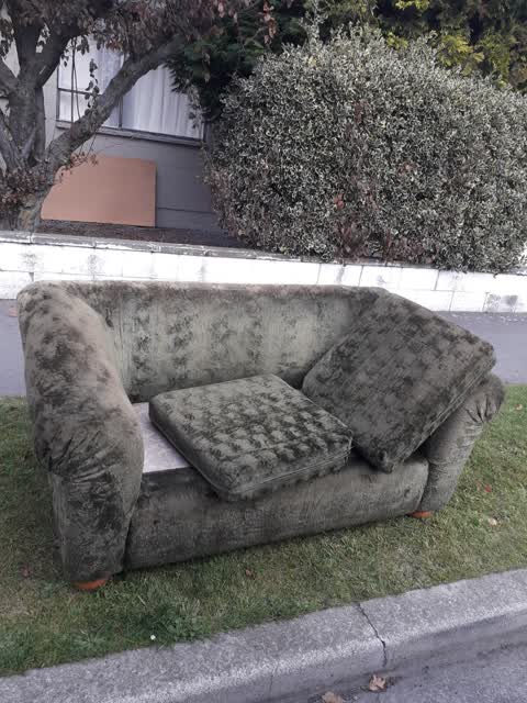 Rubbish/Recycling, a report photo