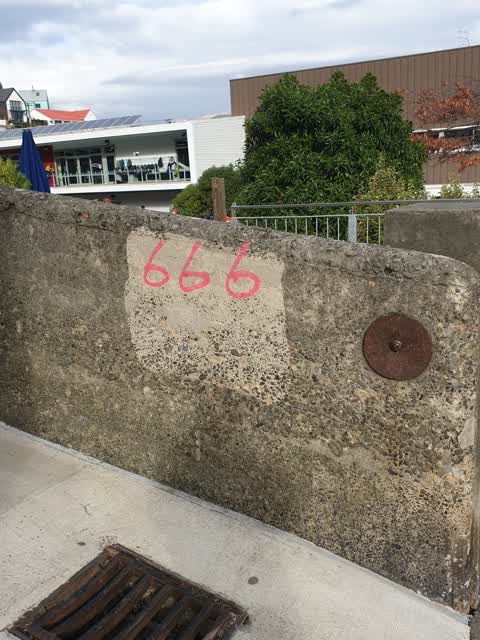 Graffiti, a report photo