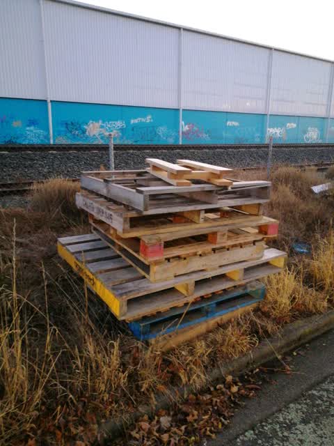 Rubbish/Recycling, a report photo