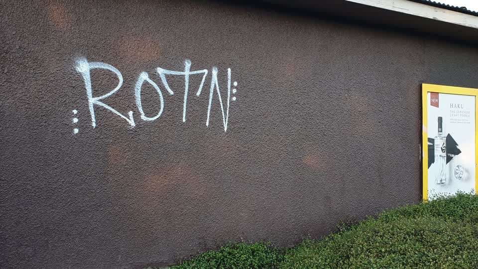 The photograph attached to this graffiti report