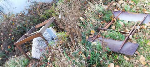 Rubbish/Recycling, a report photo