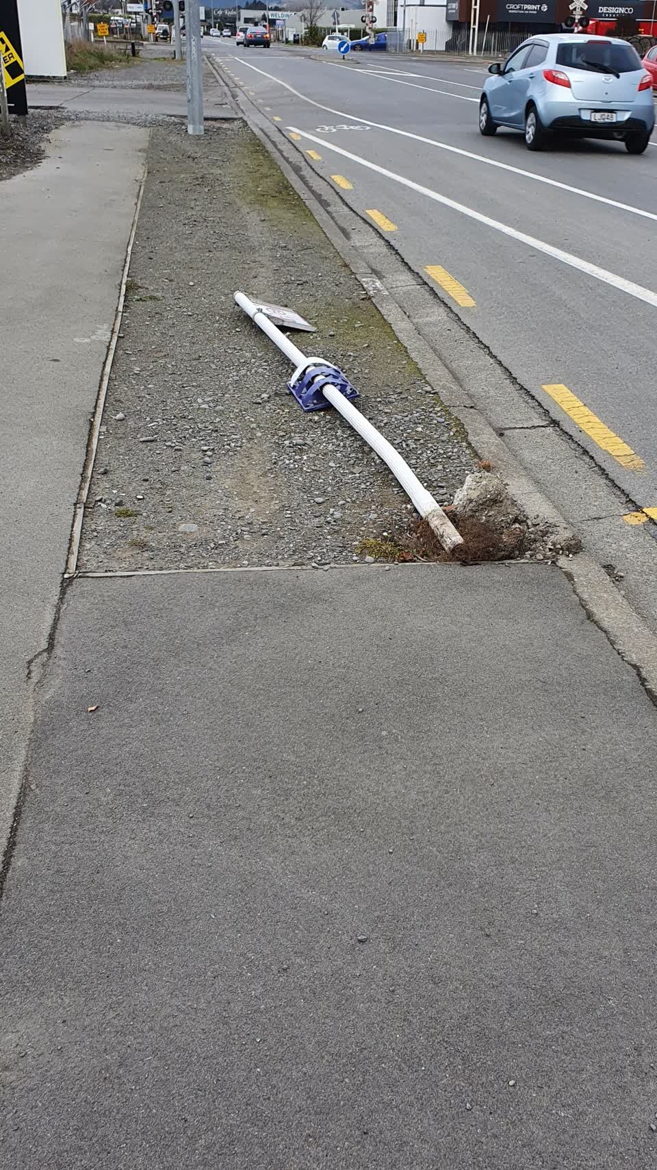 The photograph attached to this roading/streets report