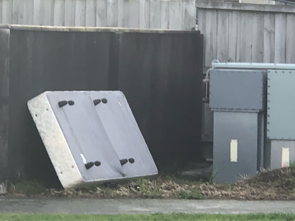 The photograph attached to this rubbish/recycling report