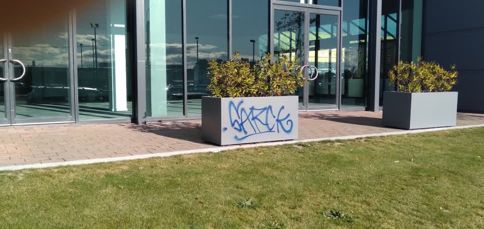 The photograph attached to this graffiti report