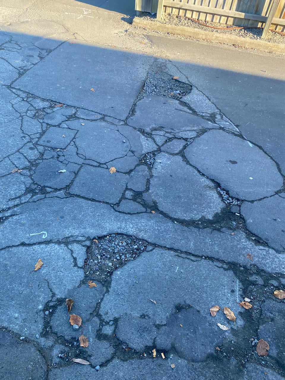 The photograph attached to this roading/streets report