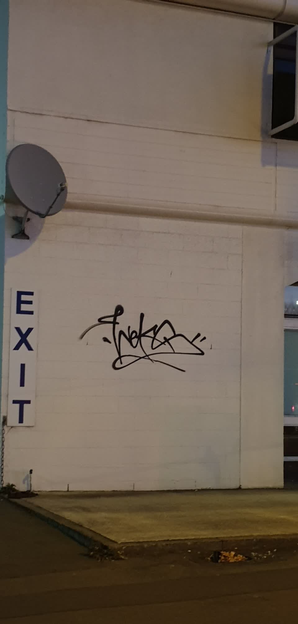 The photograph attached to this graffiti report