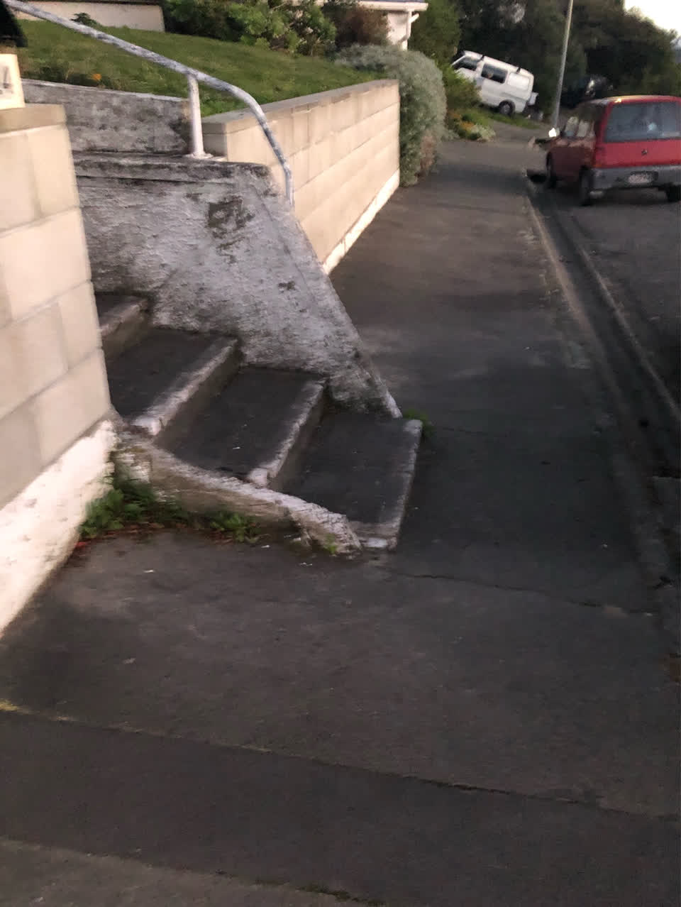 The photograph attached to this roading/streets report