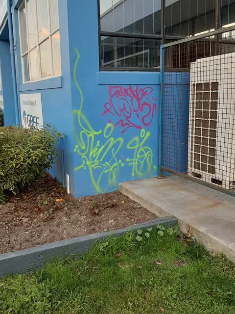 Graffiti, a report photo