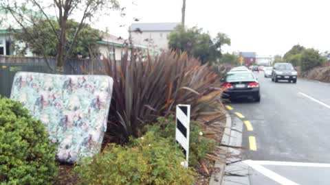 Rubbish/Recycling, a report photo