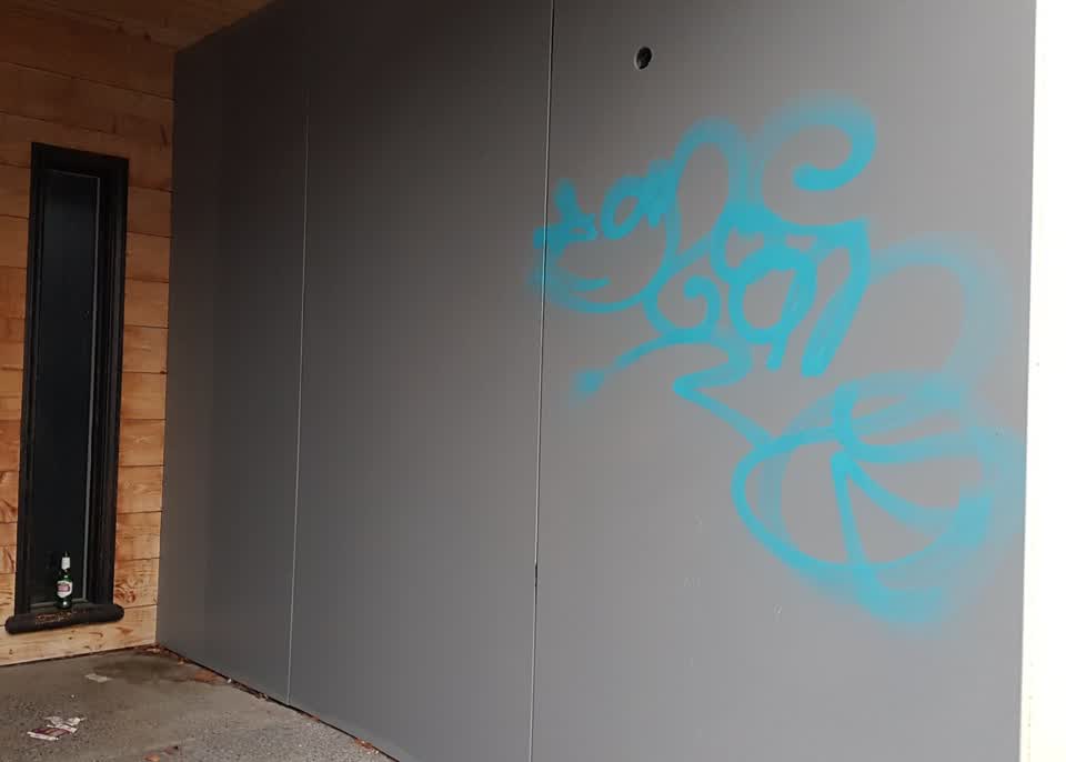 The photograph attached to this graffiti report