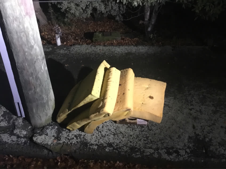 The photograph attached to this rubbish/recycling report