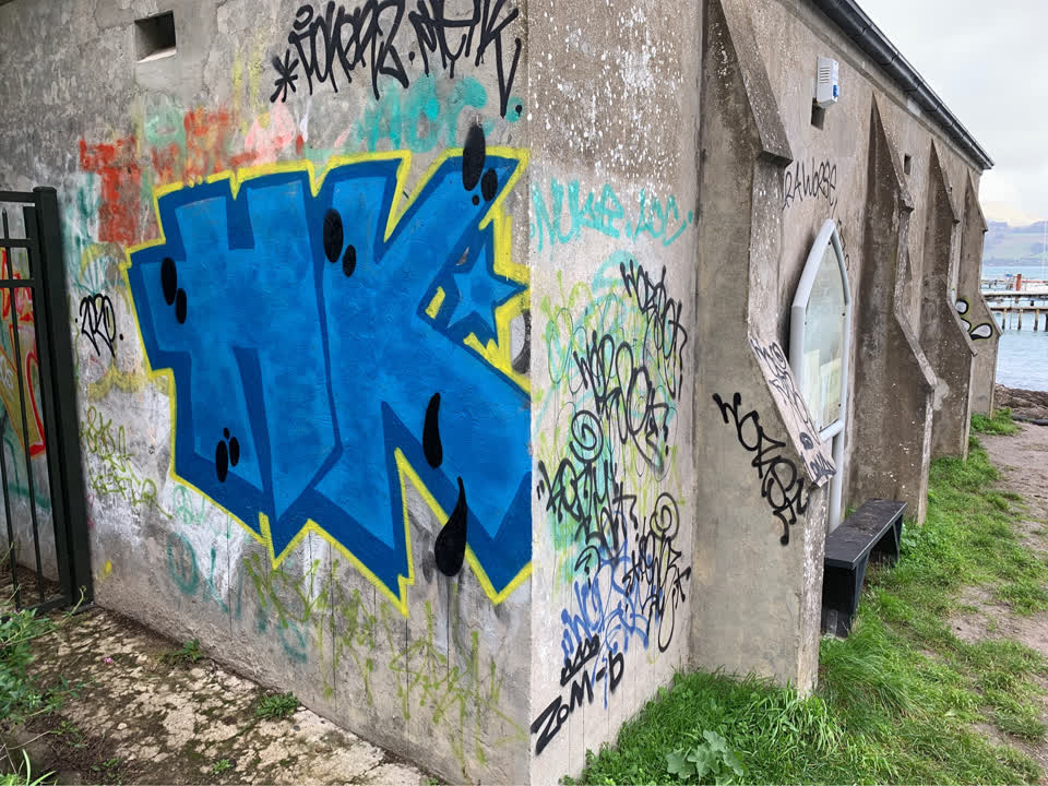 The photograph attached to this graffiti report