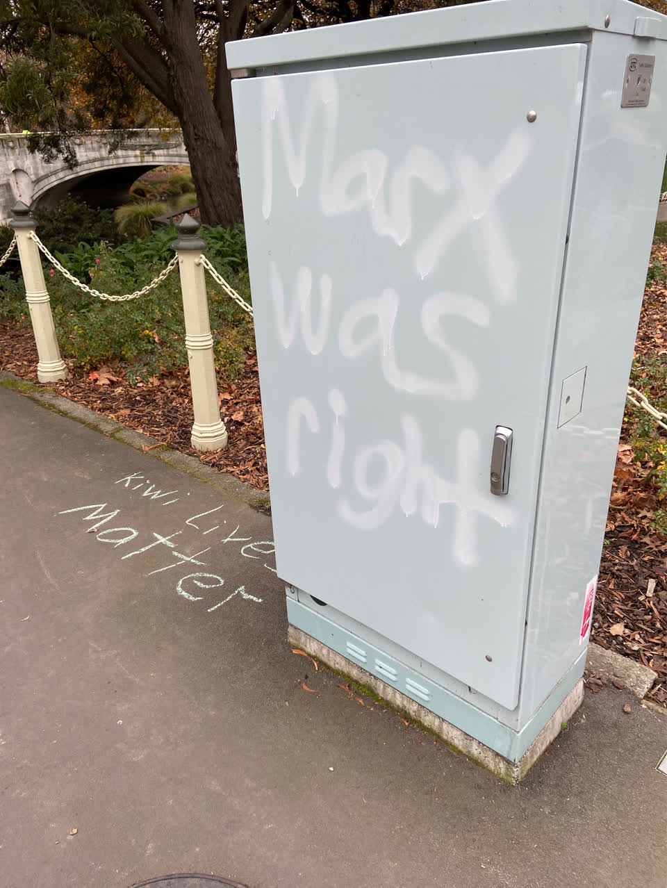 The photograph attached to this graffiti report