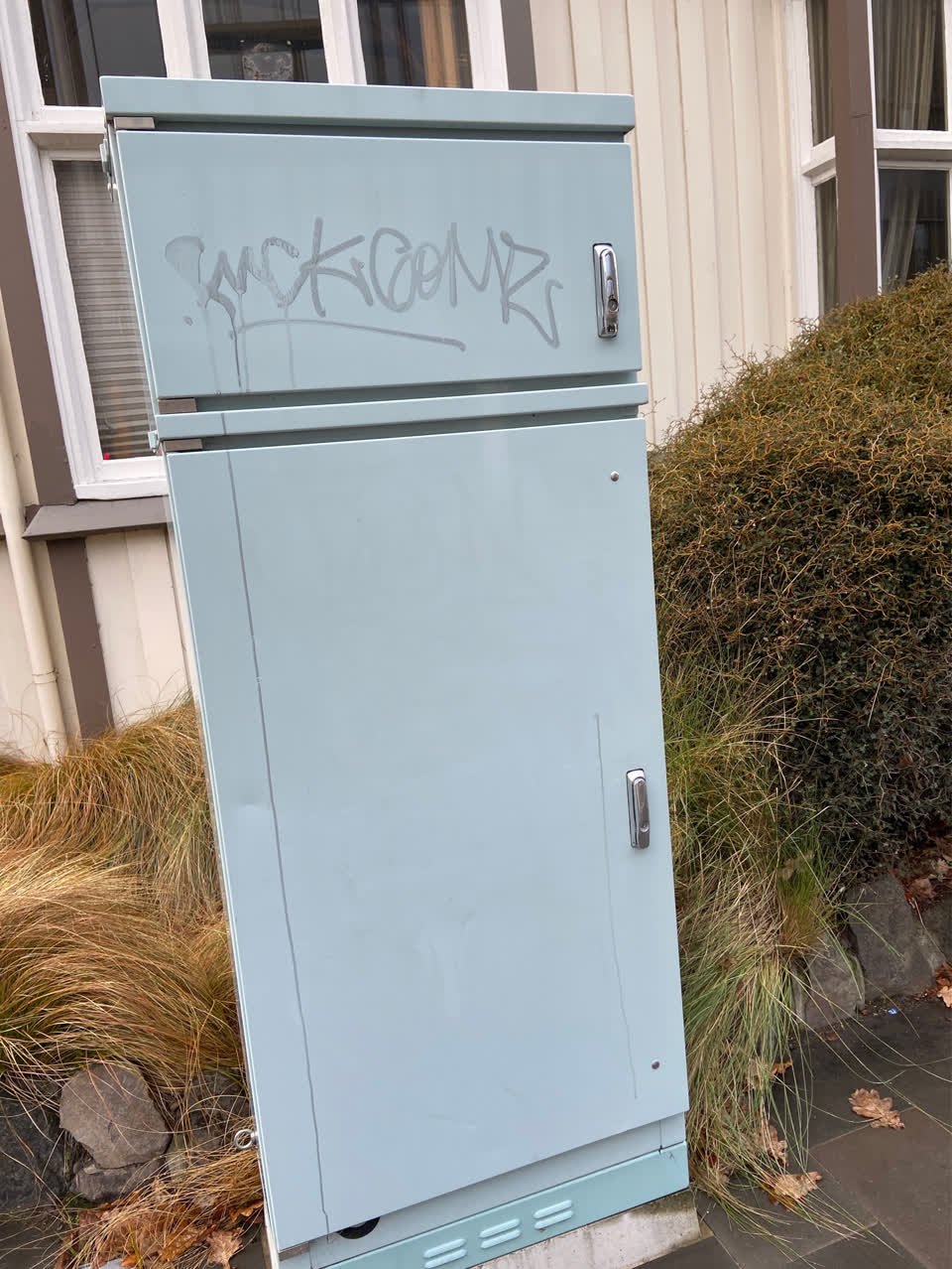 The photograph attached to this graffiti report