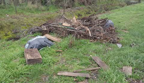 Rubbish/Recycling, a report photo