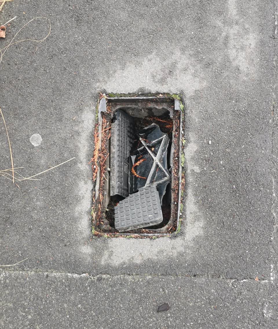 The photograph attached to this water supply report