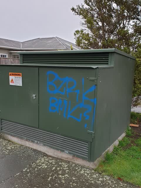 Graffiti, a report photo