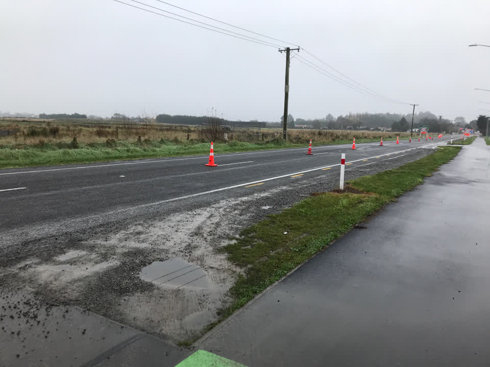 The photograph attached to this roading/streets report