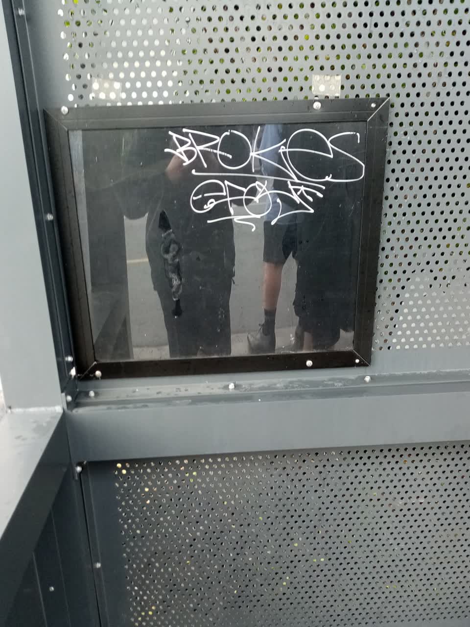 The photograph attached to this graffiti report