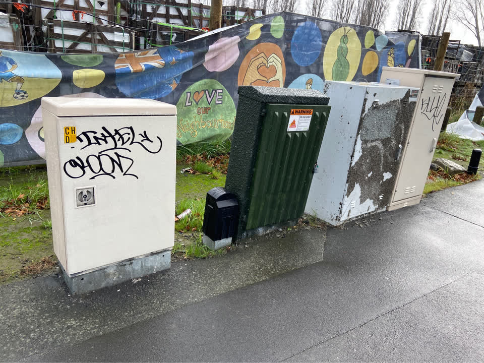 The photograph attached to this graffiti report