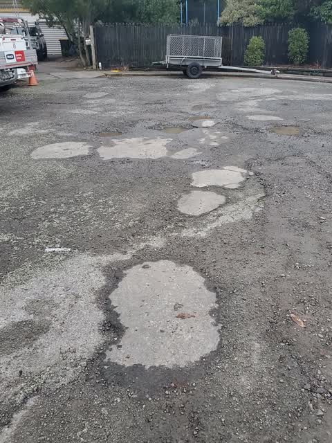 Roading/Streets, a report photo